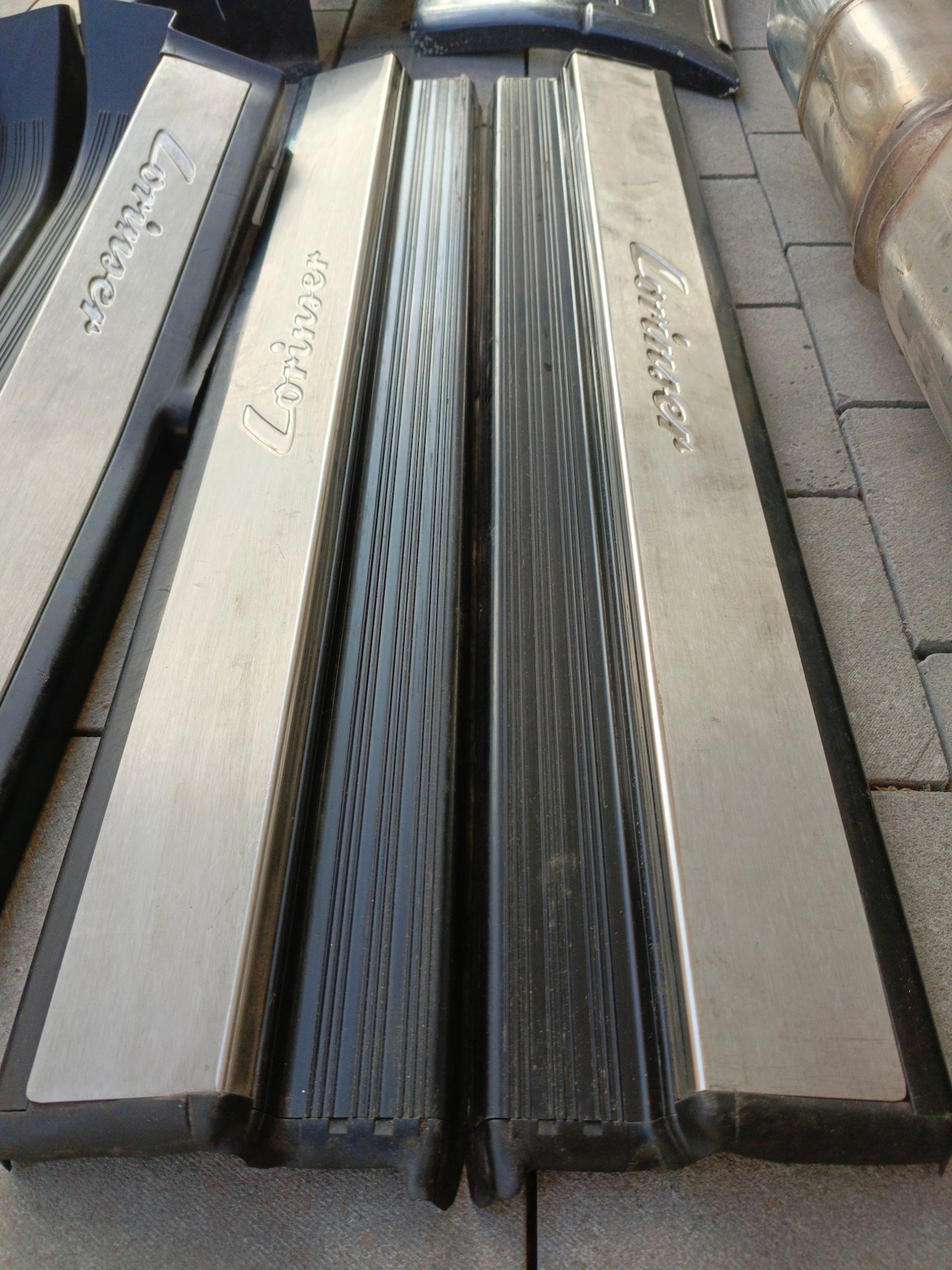 W140 Lorinser Exhaust, Side Vents, & Door Sills Package - Image 13