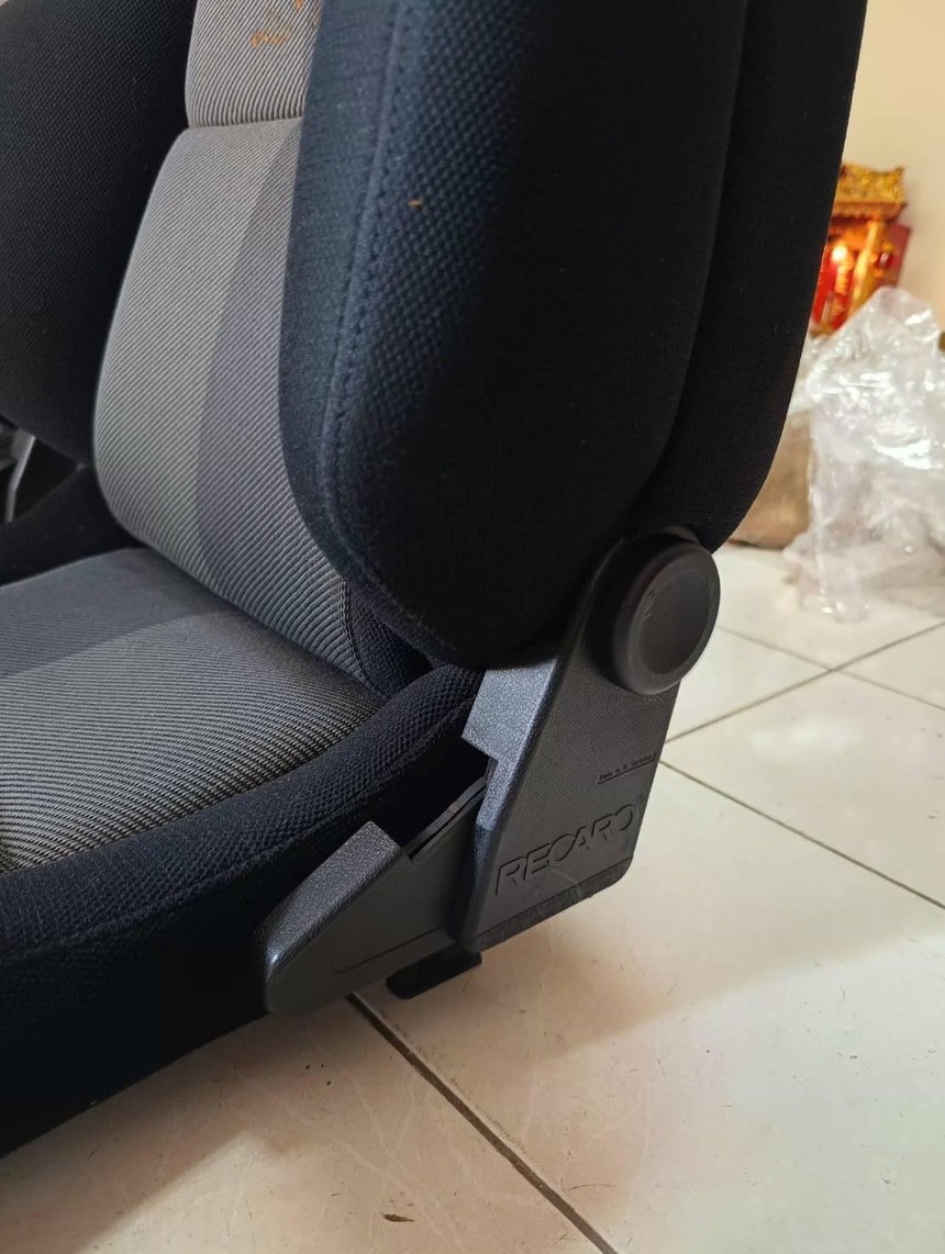 Original RECARO CSE Seats - Image 9