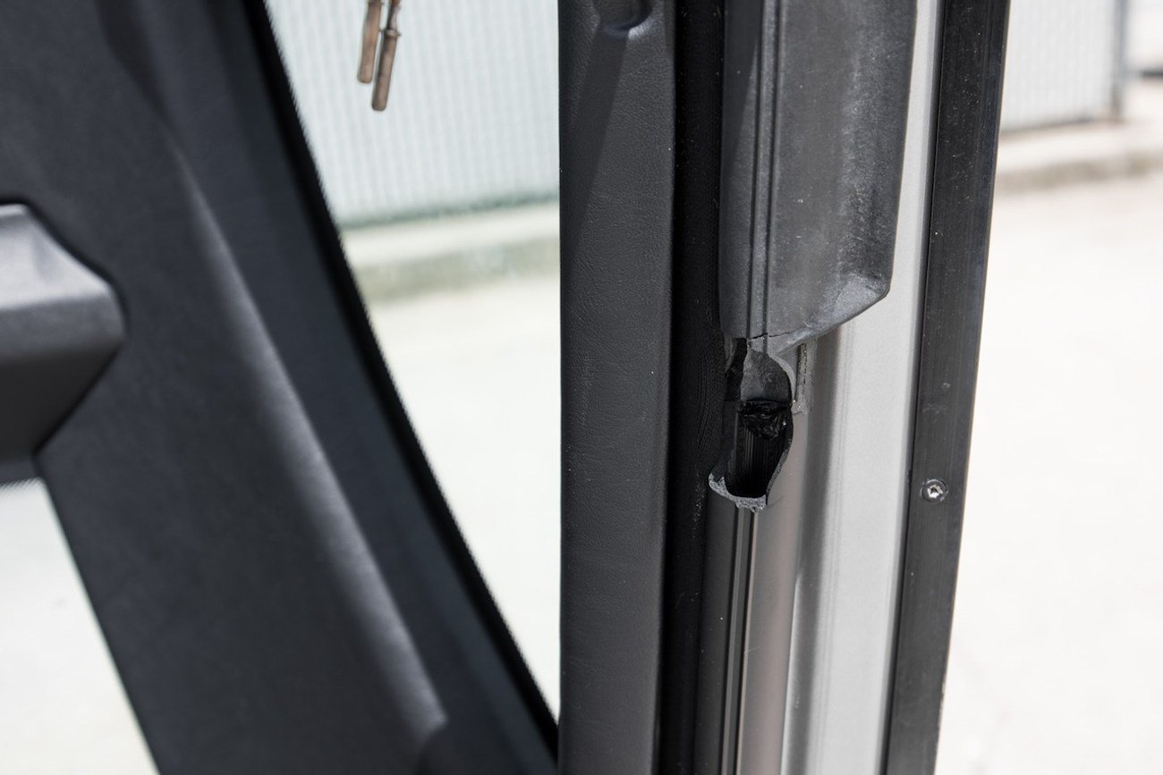 Mercedes-Benz R129 SL Panoramic Hardtop 1990-2002 - Image 9