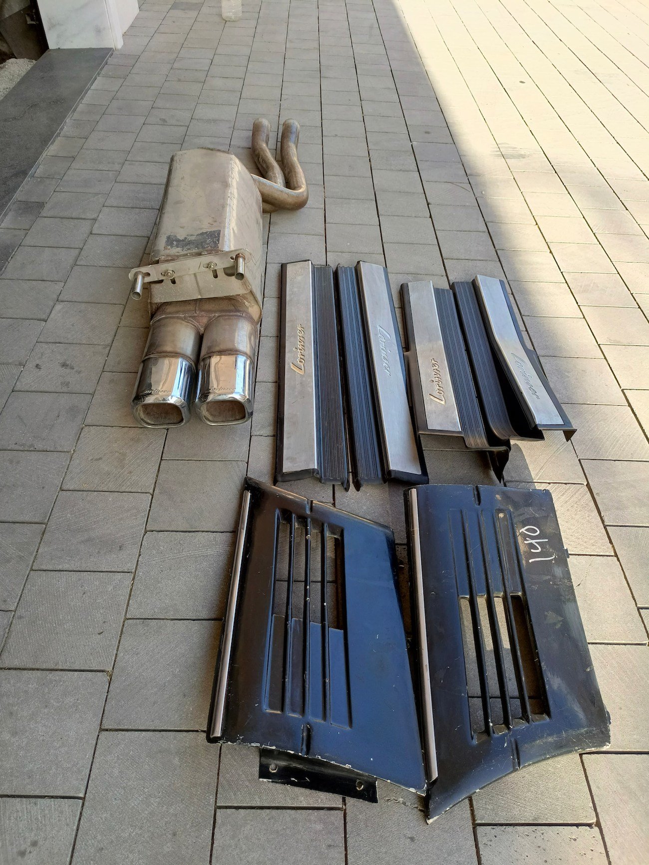 W140 Lorinser Exhaust, Side Vents, & Door Sills Package - Image 7