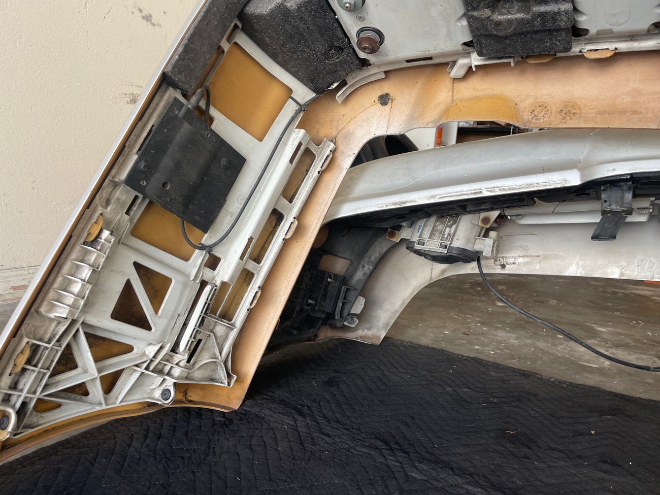 W202 Mercedes-Benz C43 AMG Body Kit - Image 4