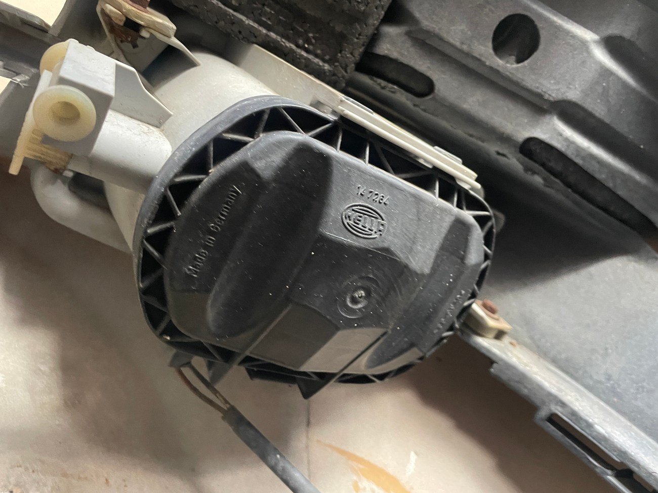 W202 Mercedes-Benz C43 AMG Body Kit - Image 22