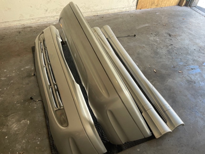 W202 Mercedes-Benz C43 AMG Body Kit - Image 2