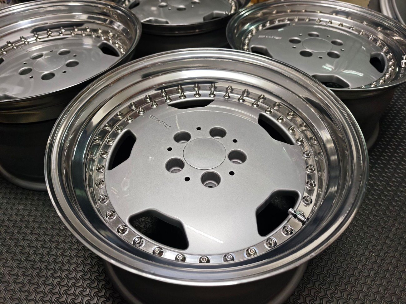 Staggered 3-Piece 17" AMG Aero III Wheels by O.Z. Racing - Image 9