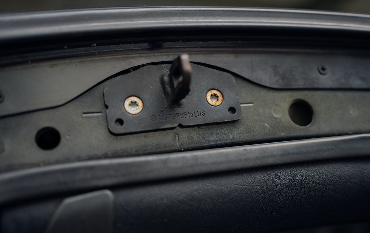 Mercedes-Benz R129 Glass Panoramic Hardtop 1990-2002 - Image 5