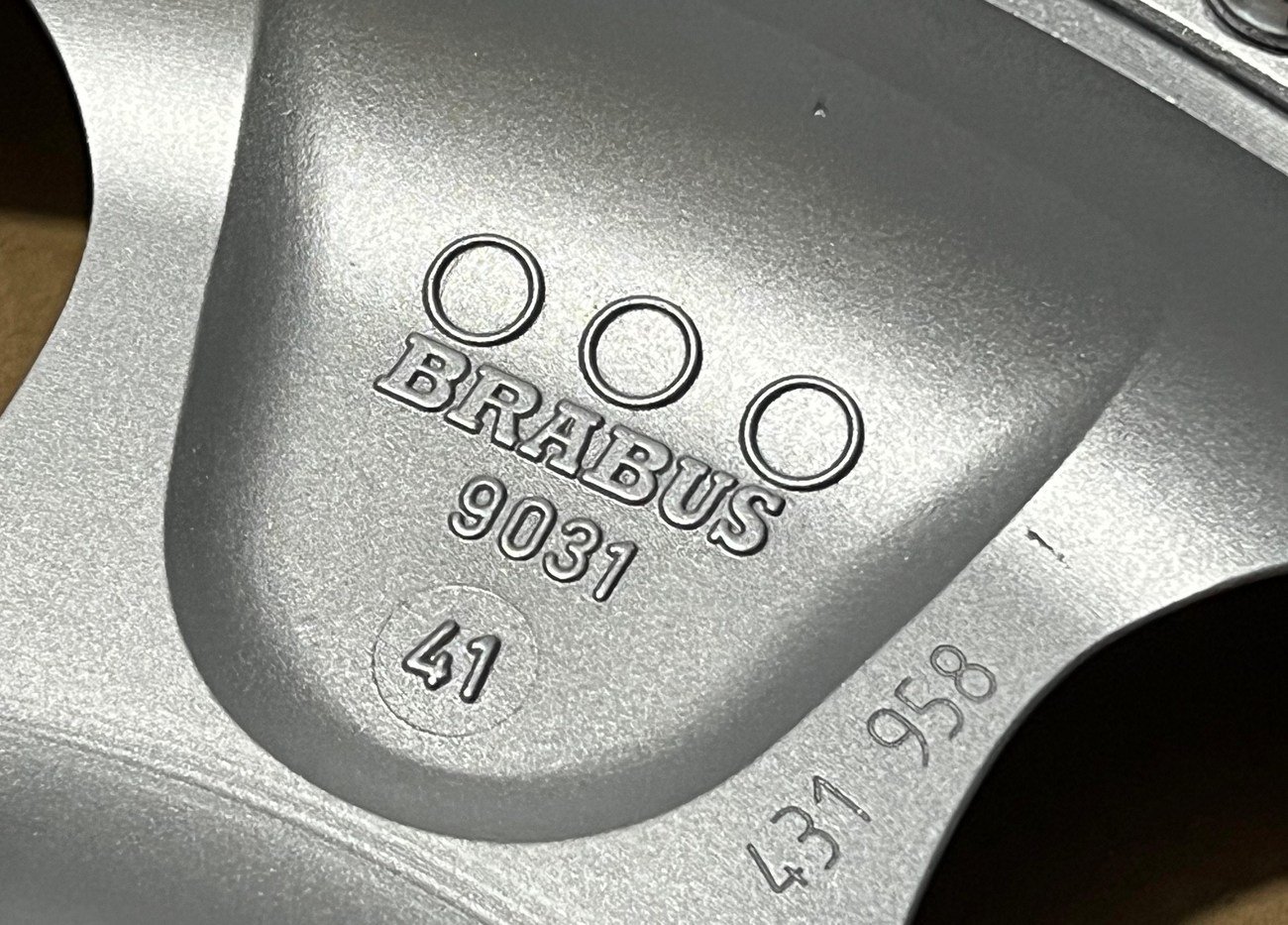 Staggered 3-Piece 18" BRABUS Monoblock IV Wheels - Image 4