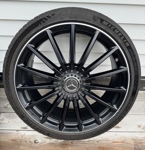 OEM 21" Mercedes-Benz X156 GLA AMG Wheels & Michelin PS4S Tires - Image 3