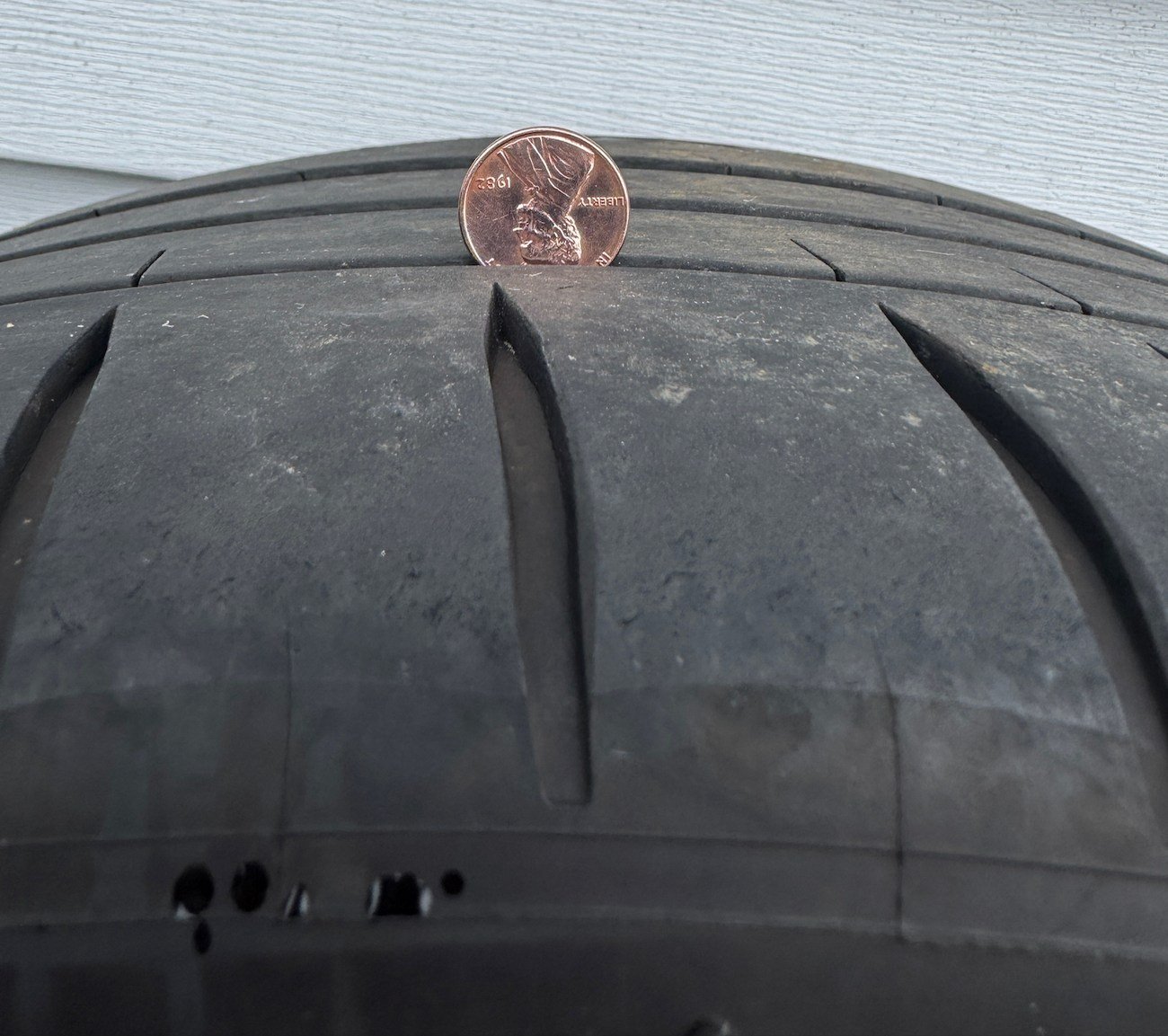 OEM 21" Mercedes-Benz X156 GLA AMG Wheels & Michelin PS4S Tires - Image 9