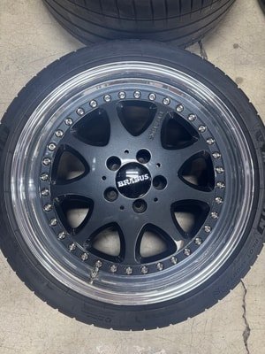 Staggered Brabus Monoblock III 3-piece 18″ wheels - Image 3