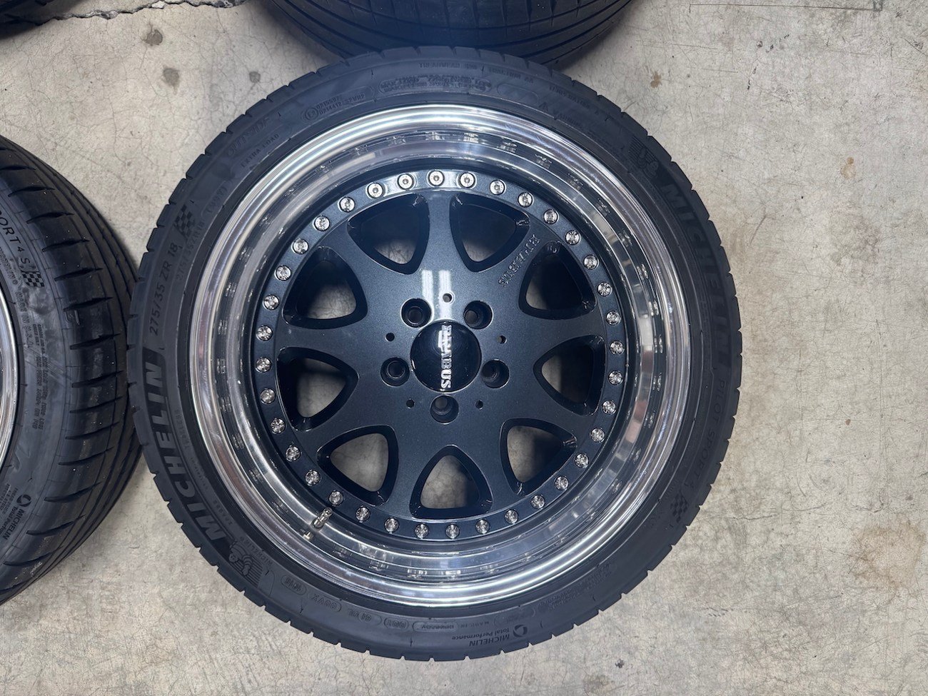 Staggered Brabus Monoblock III 3-piece 18″ wheels - Image 11