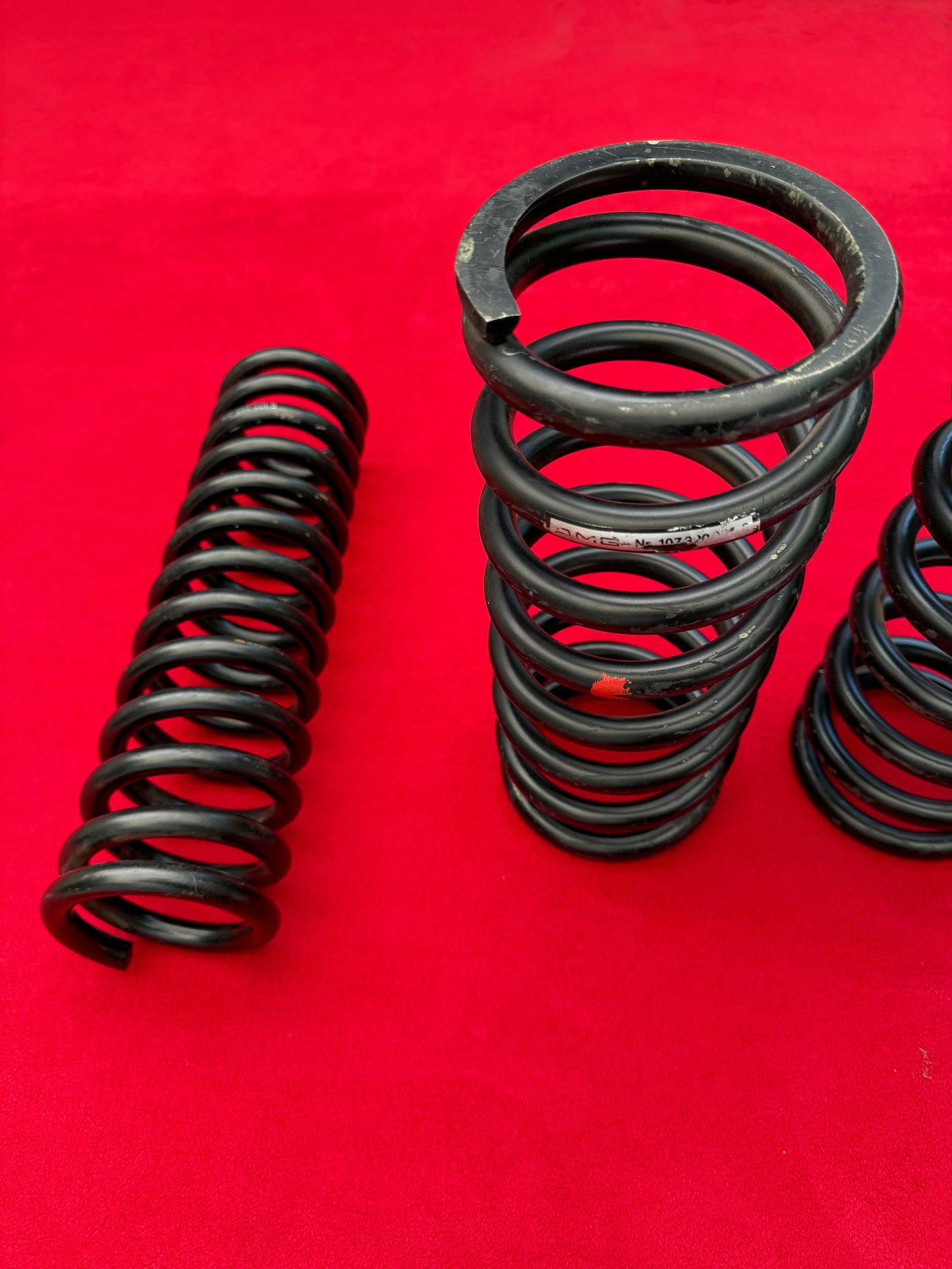 NOS R107/C107 Premerger AMG Lowering Springs - Image 12