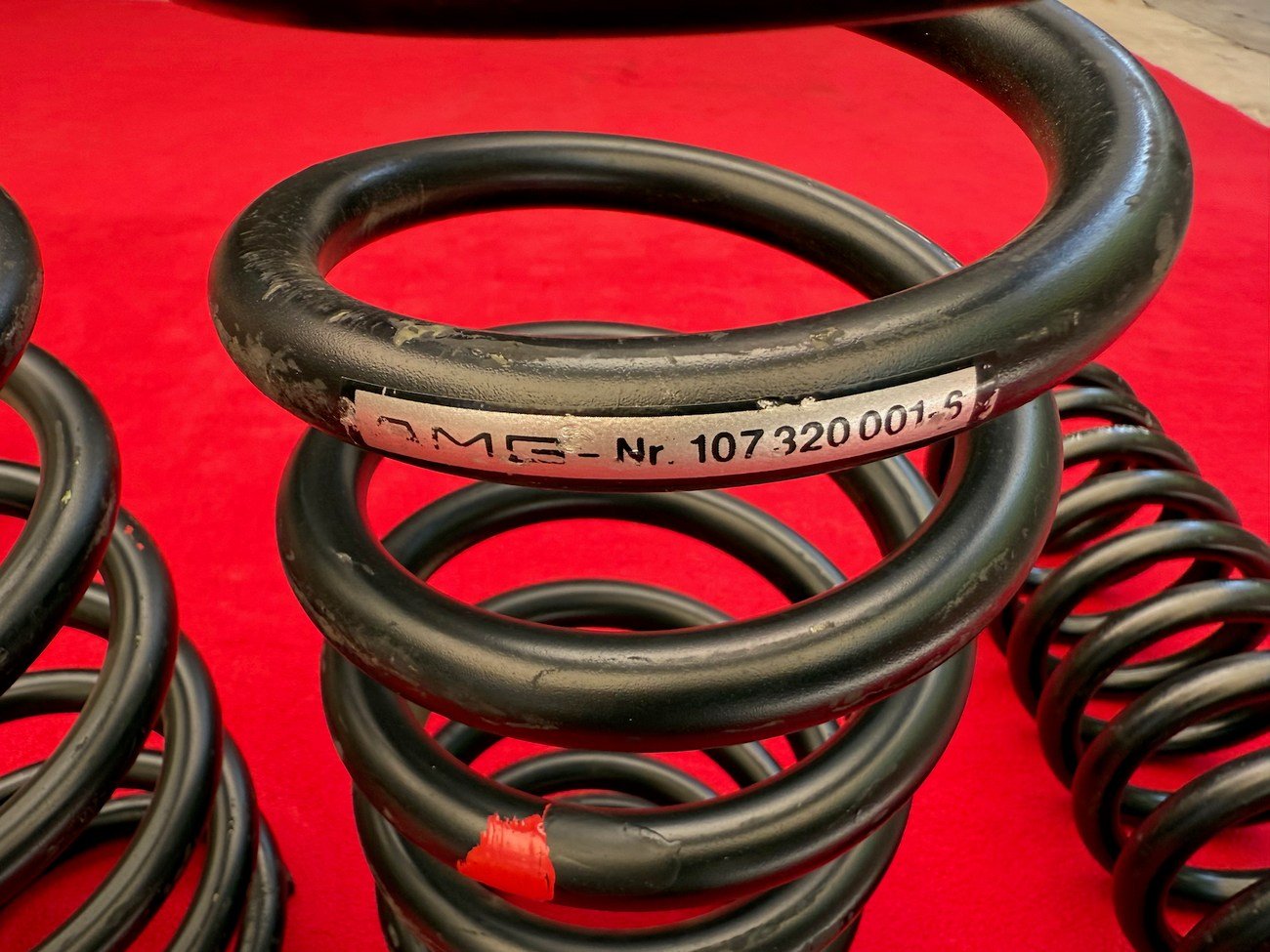 NOS R107/C107 Premerger AMG Lowering Springs - Image 16