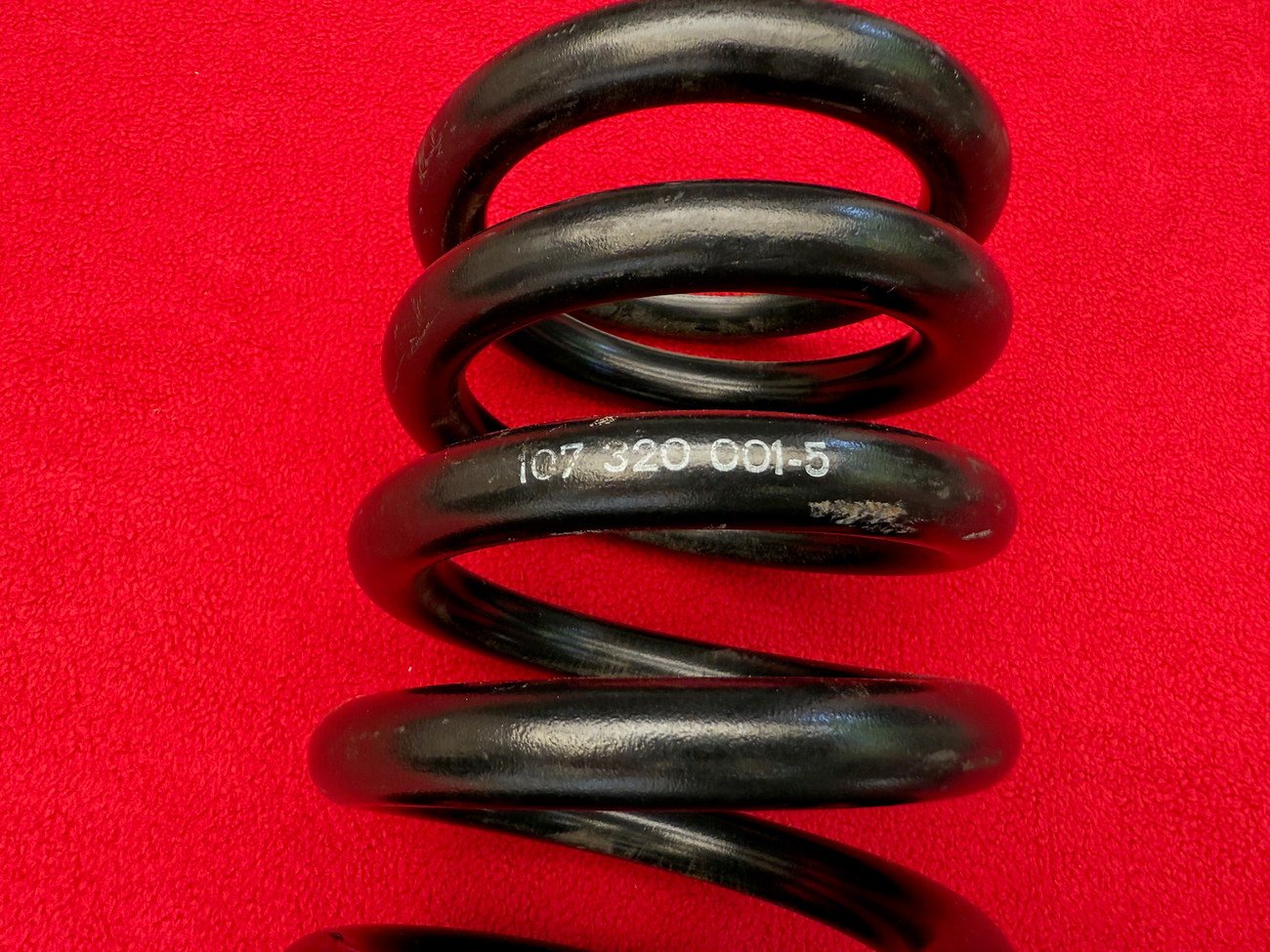 NOS R107/C107 Premerger AMG Lowering Springs - Image 10