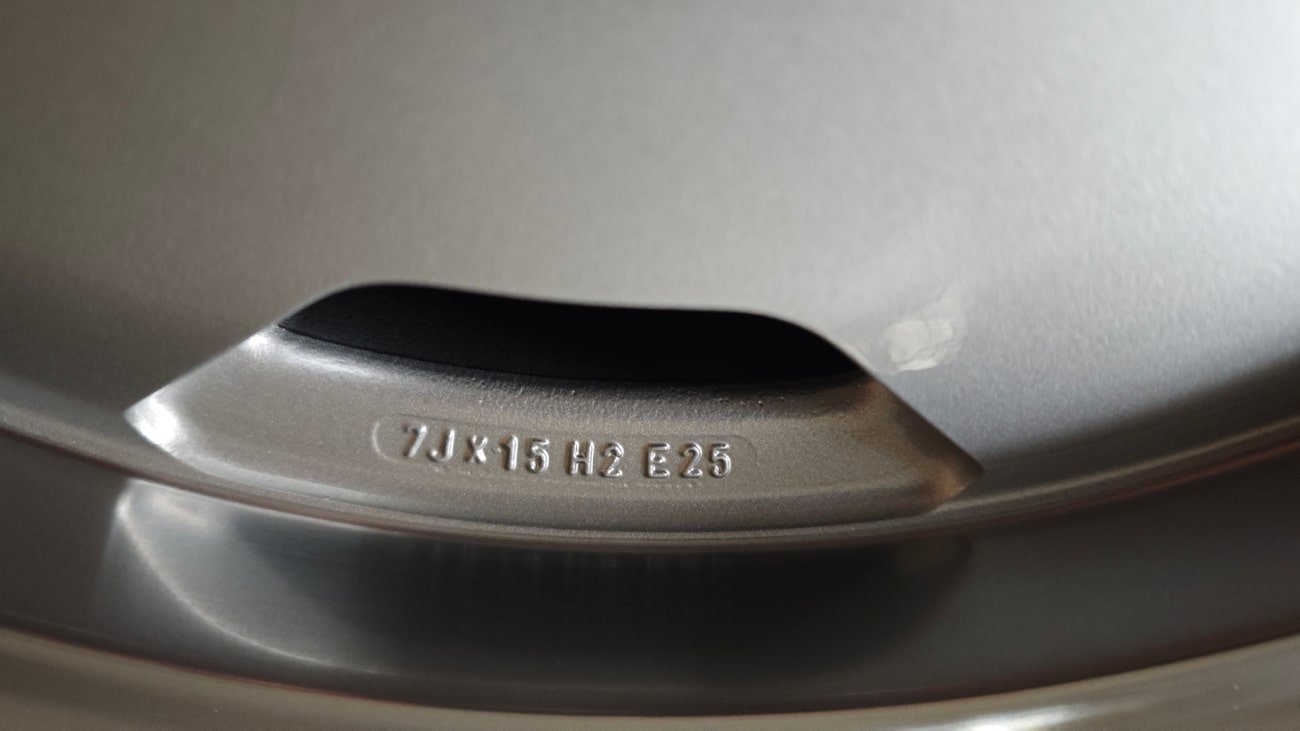 Authentic 15" AMG Aero I Monoblock Wheels - Image 8