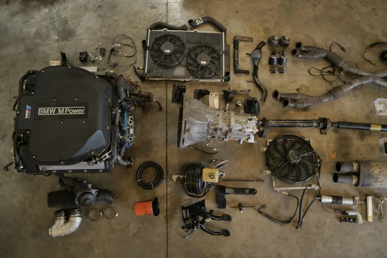BMW S62 Engine & 6-Speed Gearbox Conversion Kit for E30