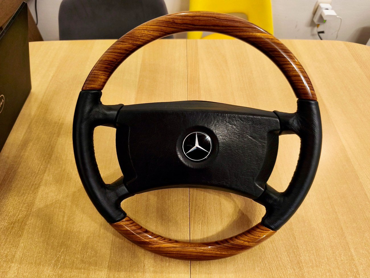 Petri W126 Zebrano Steering Wheel - Image 12