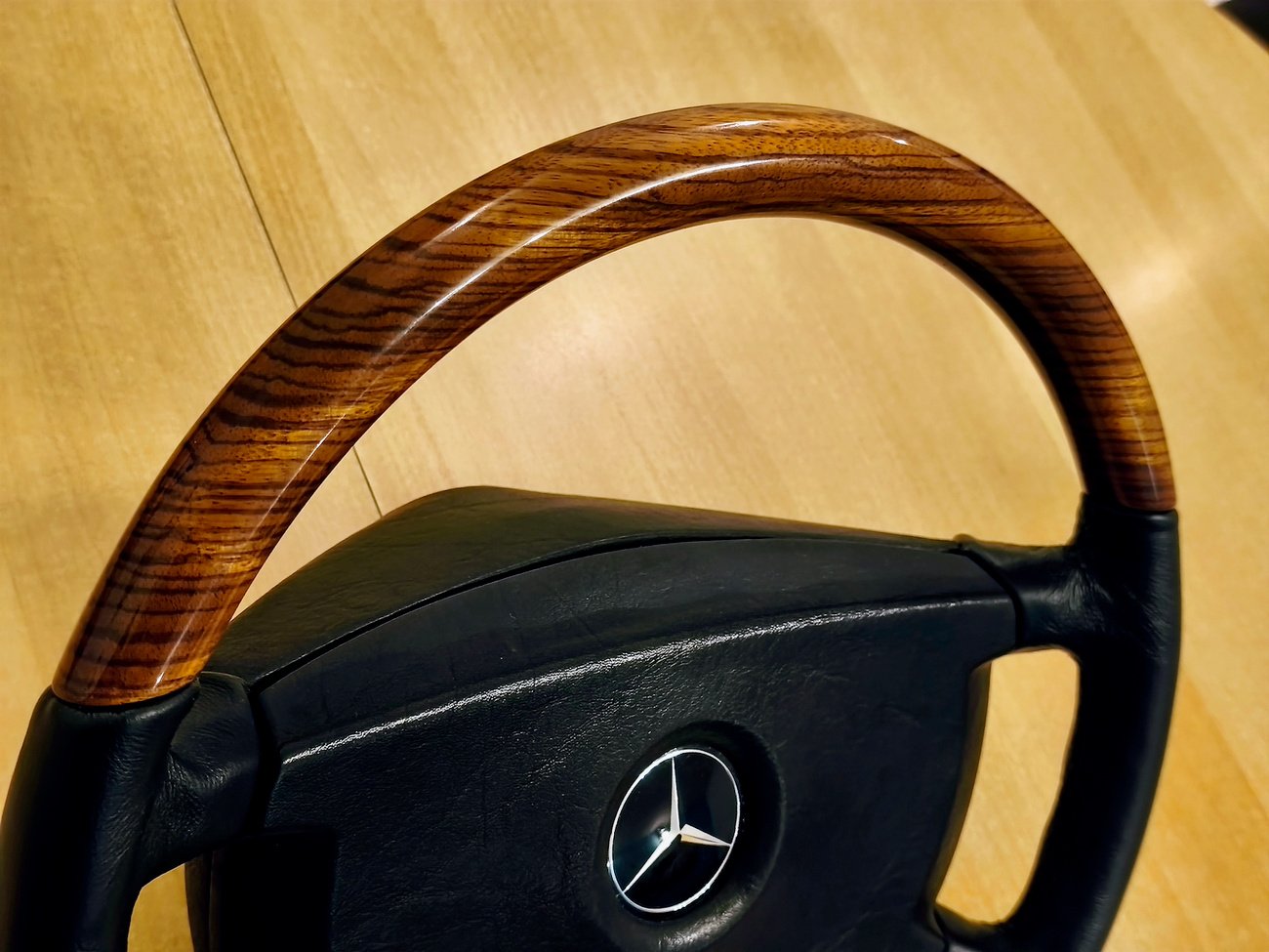 Petri W126 Zebrano Steering Wheel - Image 10