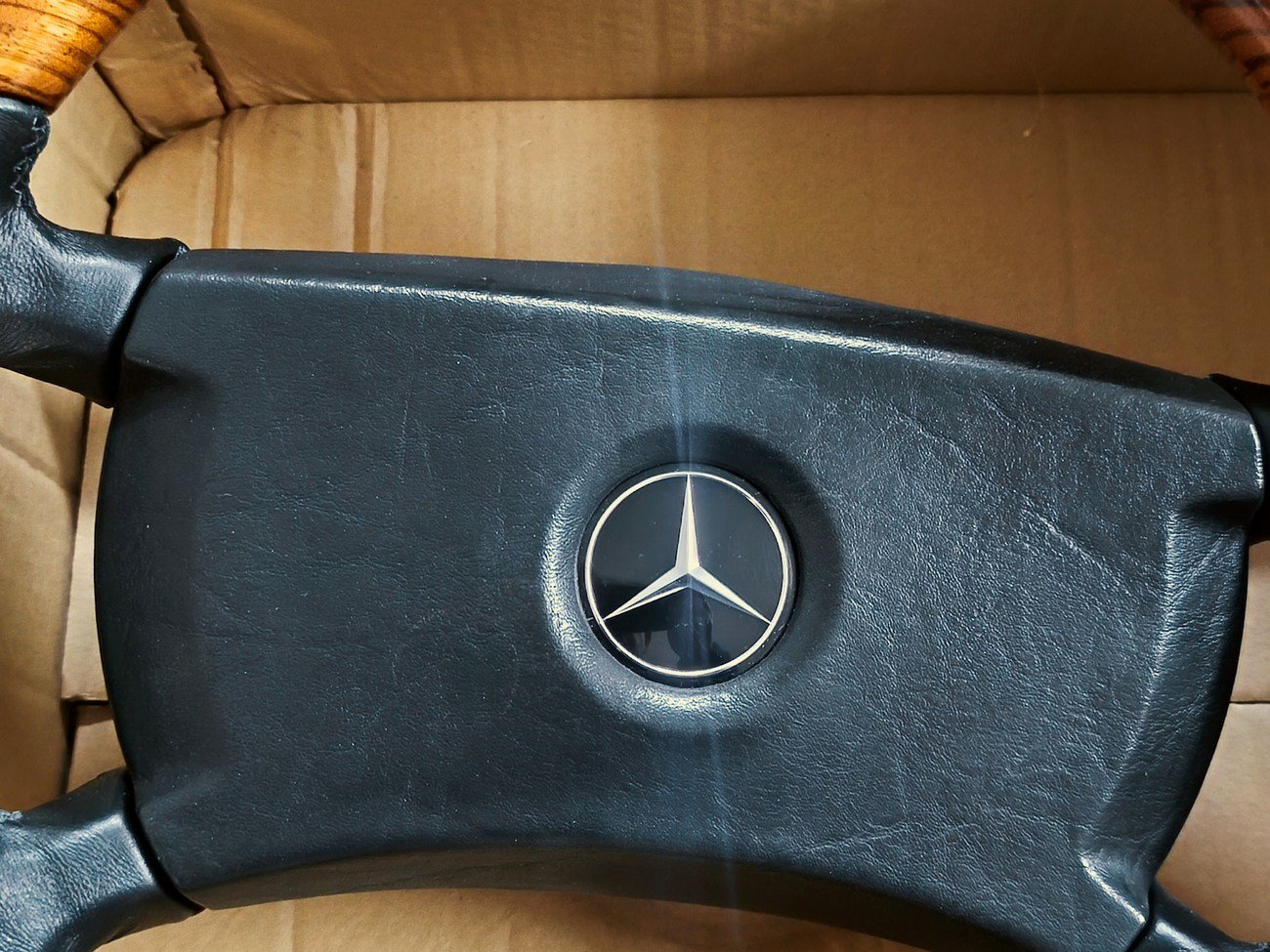 Petri W126 Zebrano Steering Wheel - Image 3