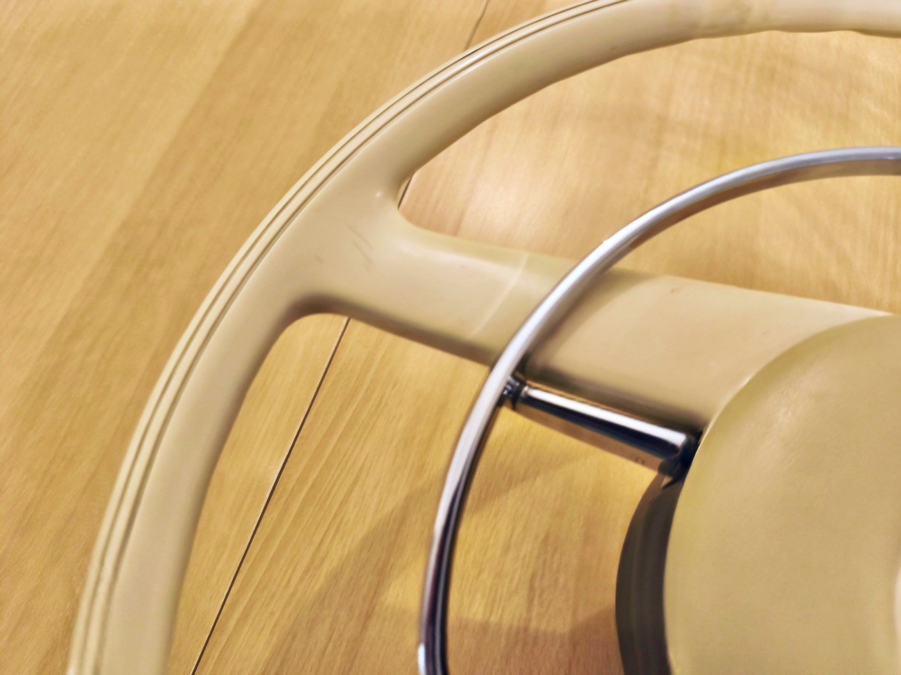 Petri Bakelite Steering Wheel (Fits W108, W109, W111, W113, W114, W115) - Image 17