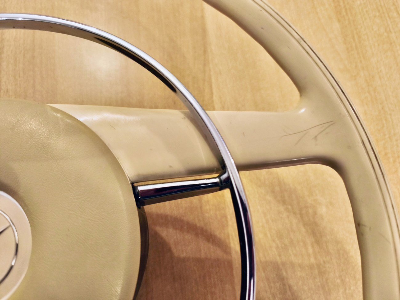 Petri Bakelite Steering Wheel (Fits W108, W109, W111, W113, W114, W115) - Image 11