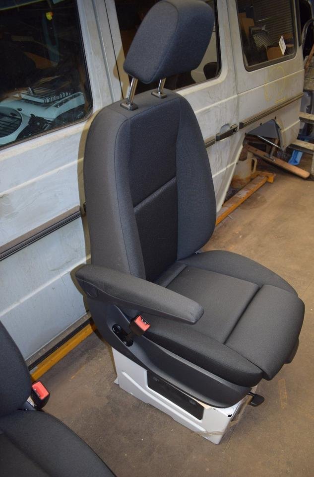 Mercedes W907 Sprinter seats - Image 3