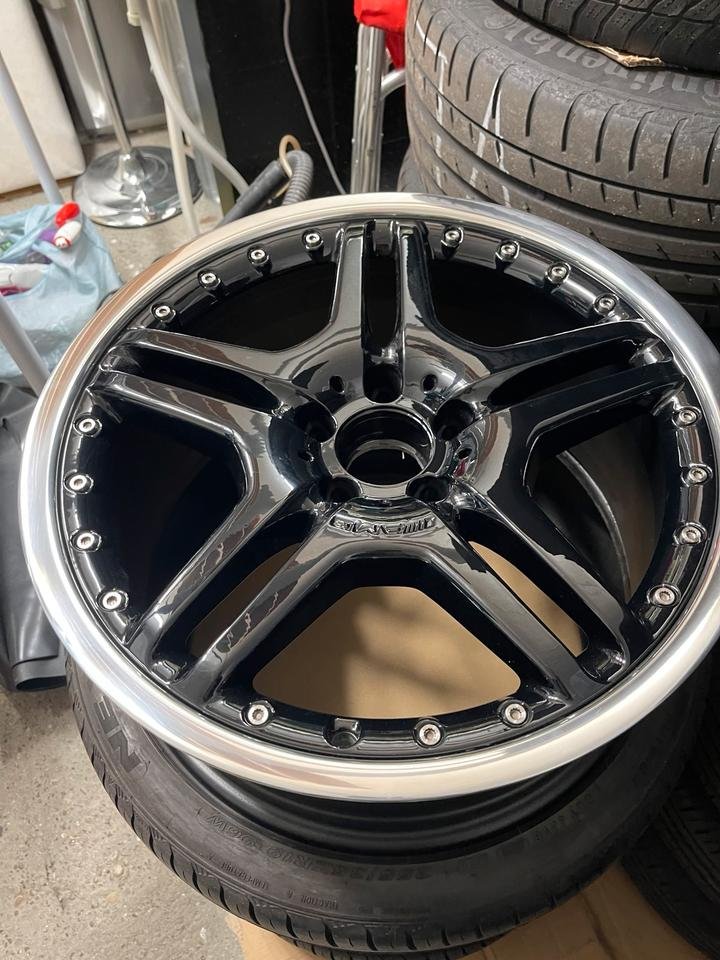 Mercedes-Benz AMG Styling 4 Wheels - Image 2