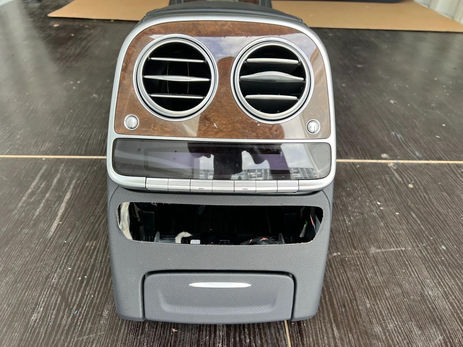 Mercedes-Benz S-Class W222 Center Console - Image 10