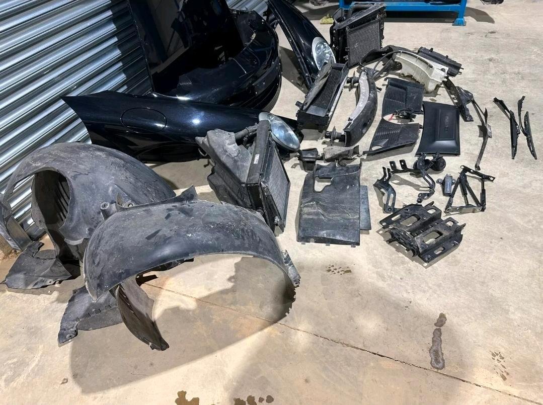 Porsche 911 Turbo (997.1) front package(Bonnet, bumper, headlights, fenders, radiator package and all attachments) - Image 6