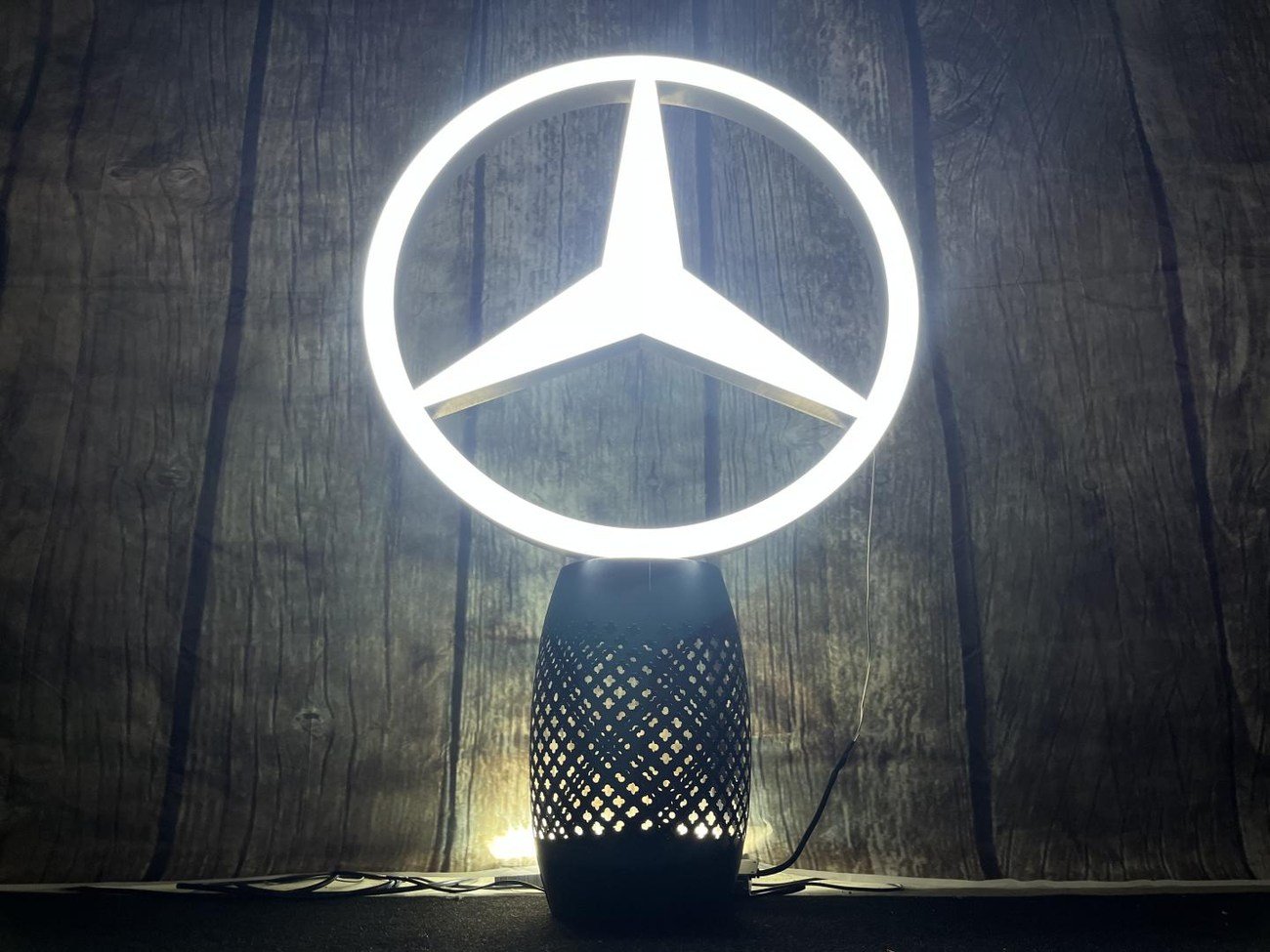 Mercedes-Benz Promotional Illuminated Star Logo Sign - Image 3
