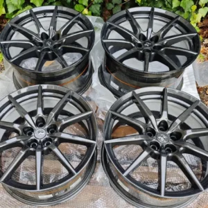 Carbon-Fiber Wheels for Ferrari SF90