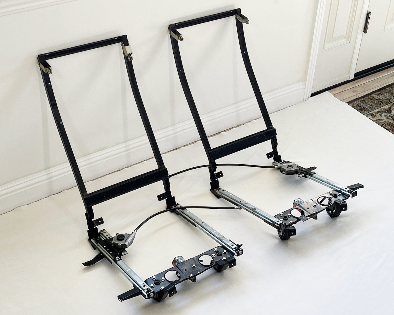 Mercedes-Benz W126 Split Rear Seats - Image 14