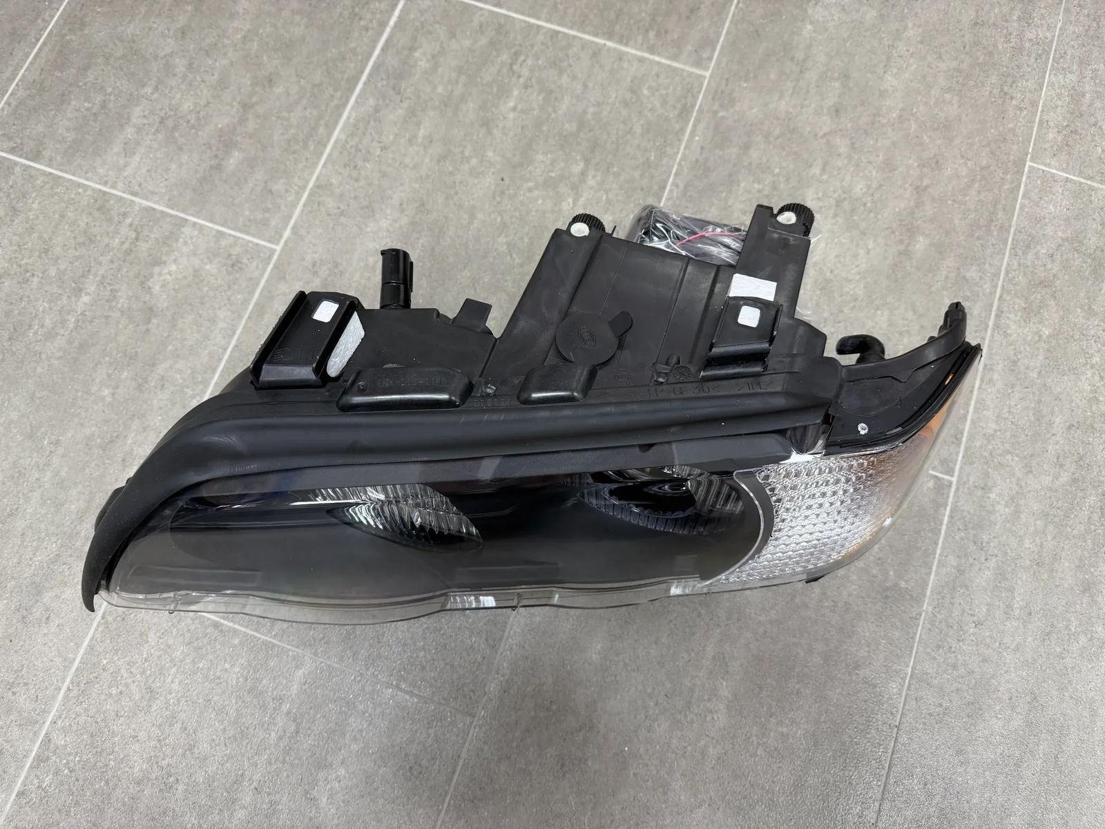 BMW X5 E53 Xenon Headlight Left - Image 2