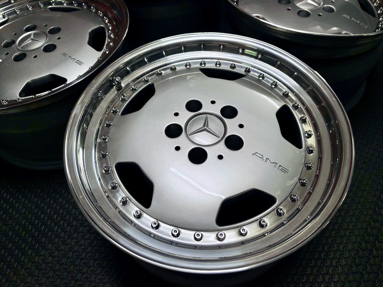 Staggered 3-Piece 17" AMG Aero III Wheels by O.Z. Racing - Image 3