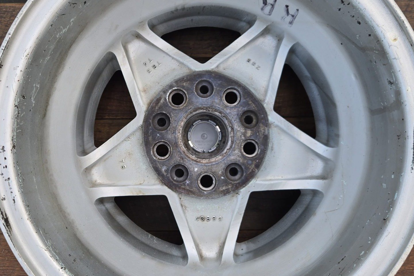 14×7.5″ Campagnolo Wheels for Ferrari 308 - Image 9