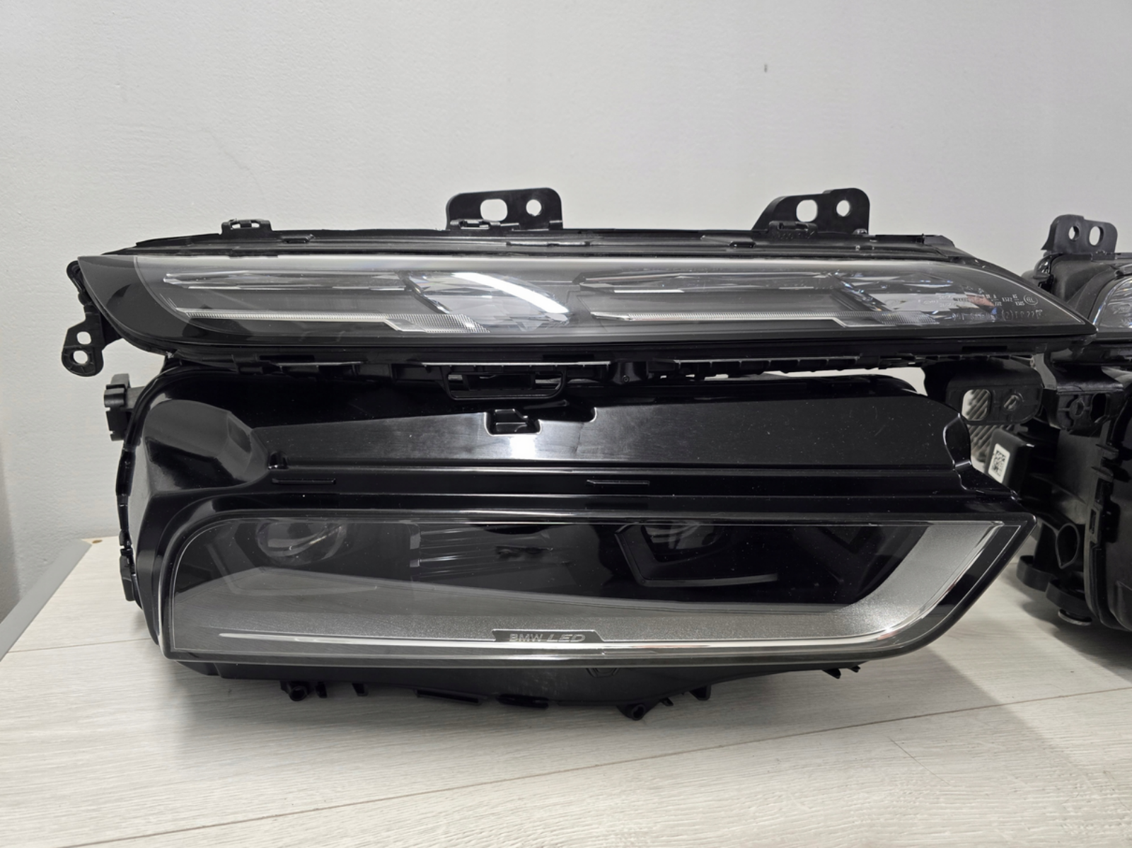 BMW G70 Crystal Swarovski headlight - Image 9