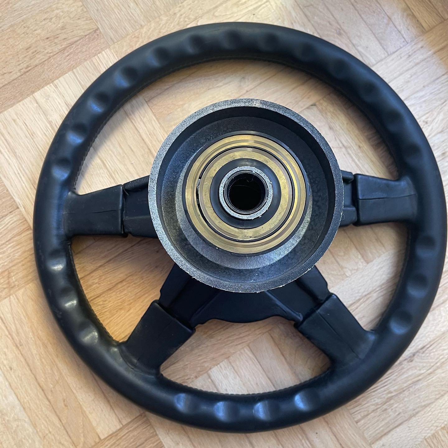 Steering Wheel AMG MOMO M38 - Image 4