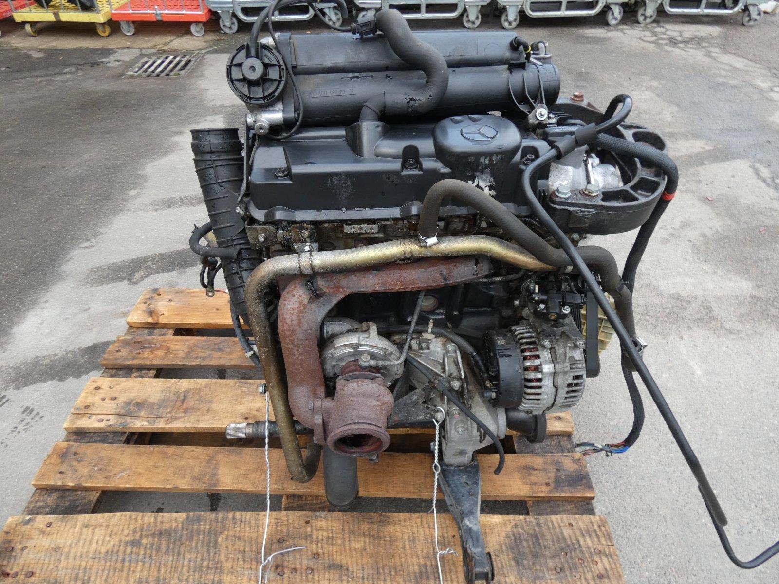 Mercedes-Benz Vito W638 Engine - Image 3