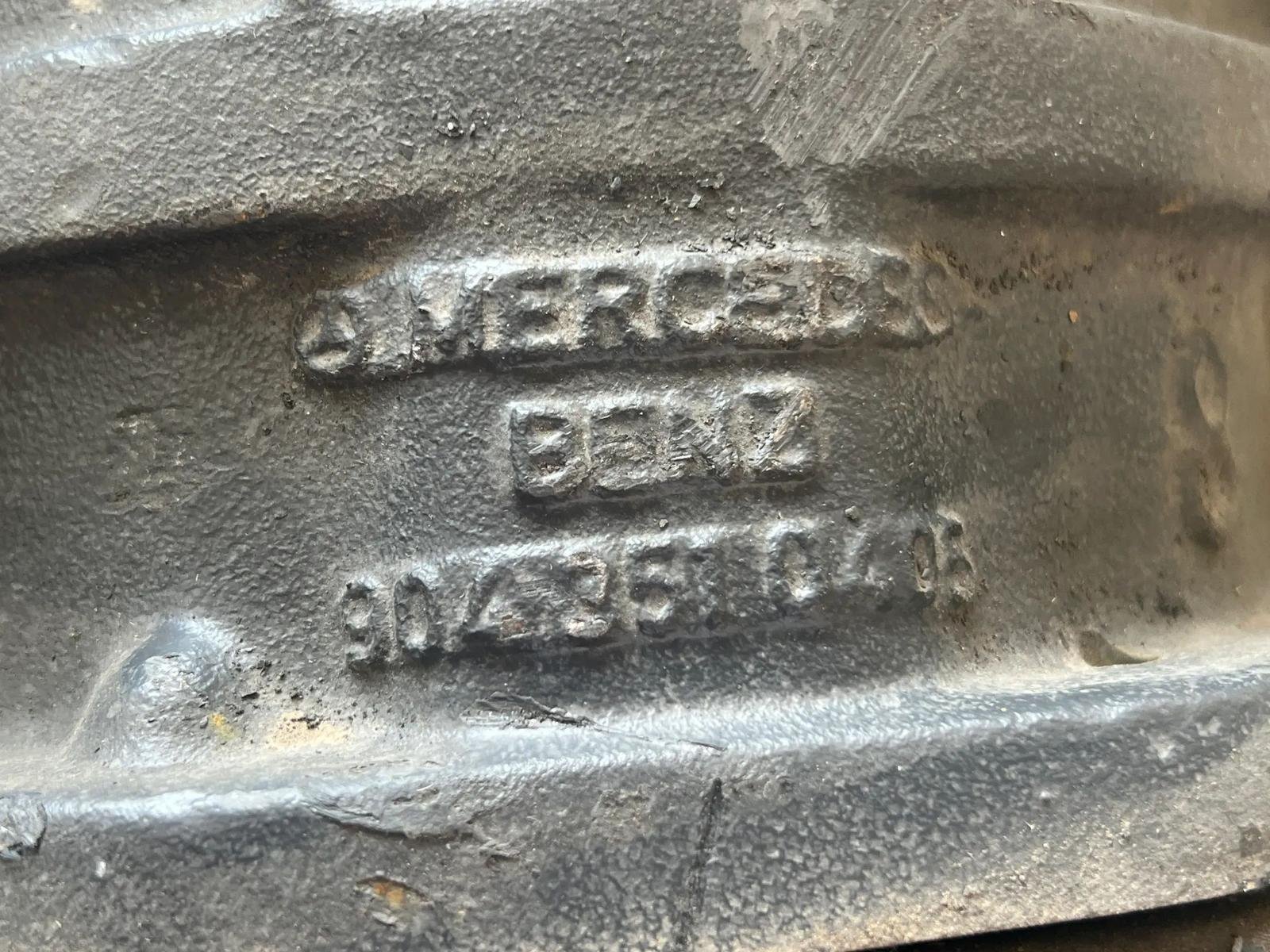 Mercedes-Benz Sprinter Complete Axle - Image 5