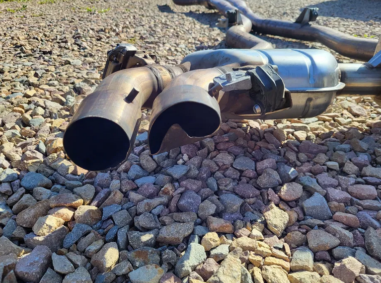 BMW M5 F90 Exhaust System - Image 2