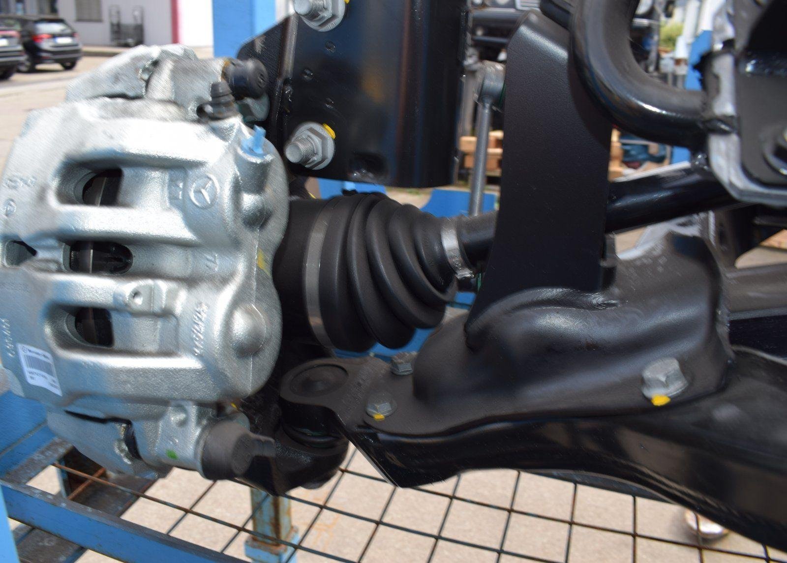 Mercedes Sprinter W907 Front Axle - Image 10