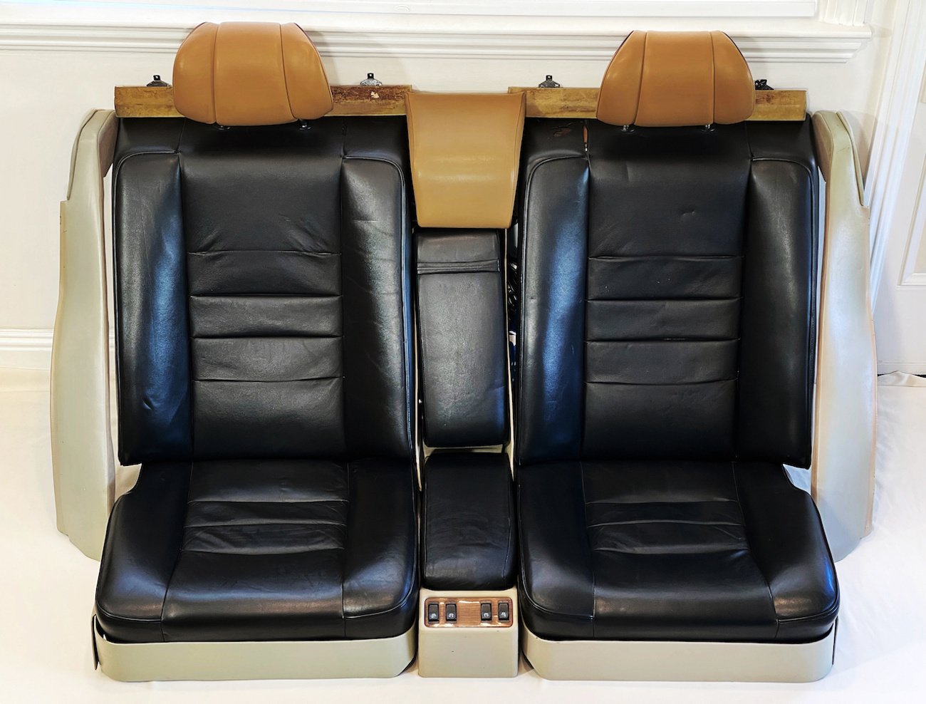 Mercedes-Benz W126 Split Rear Seats - Image 8