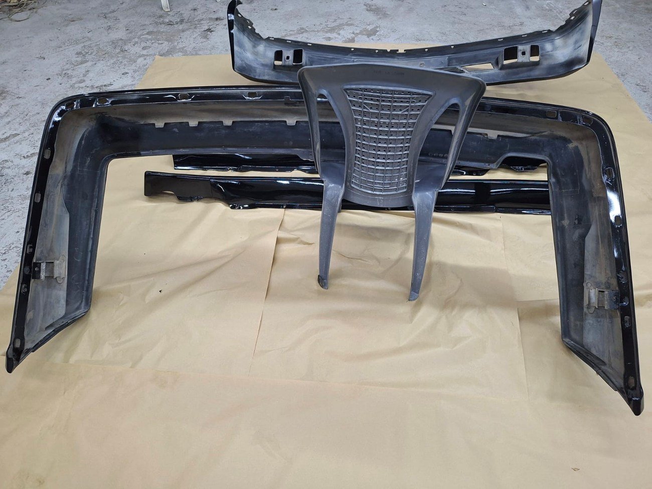 W126 Gen 2 Premerger AMG Body Kit - Image 6