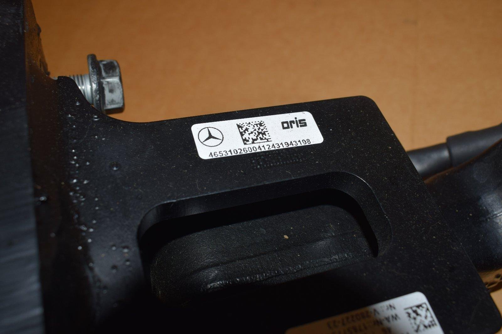 Original Mercedes AMG G-Class Trailer Coupling - Image 2