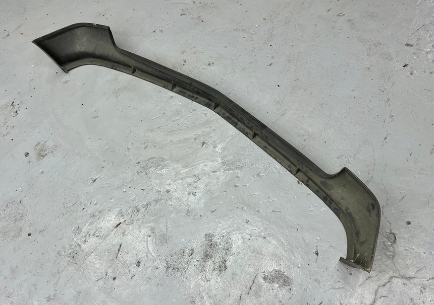 W126 AMG Front Lip Spoiler - Image 8