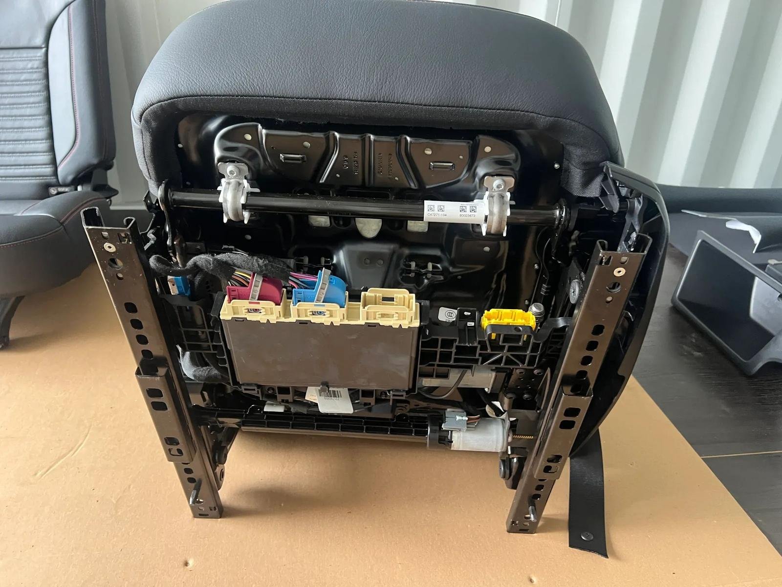 Mercedes-Benz ML/GLE W166 Complete Interior Seat - Image 3