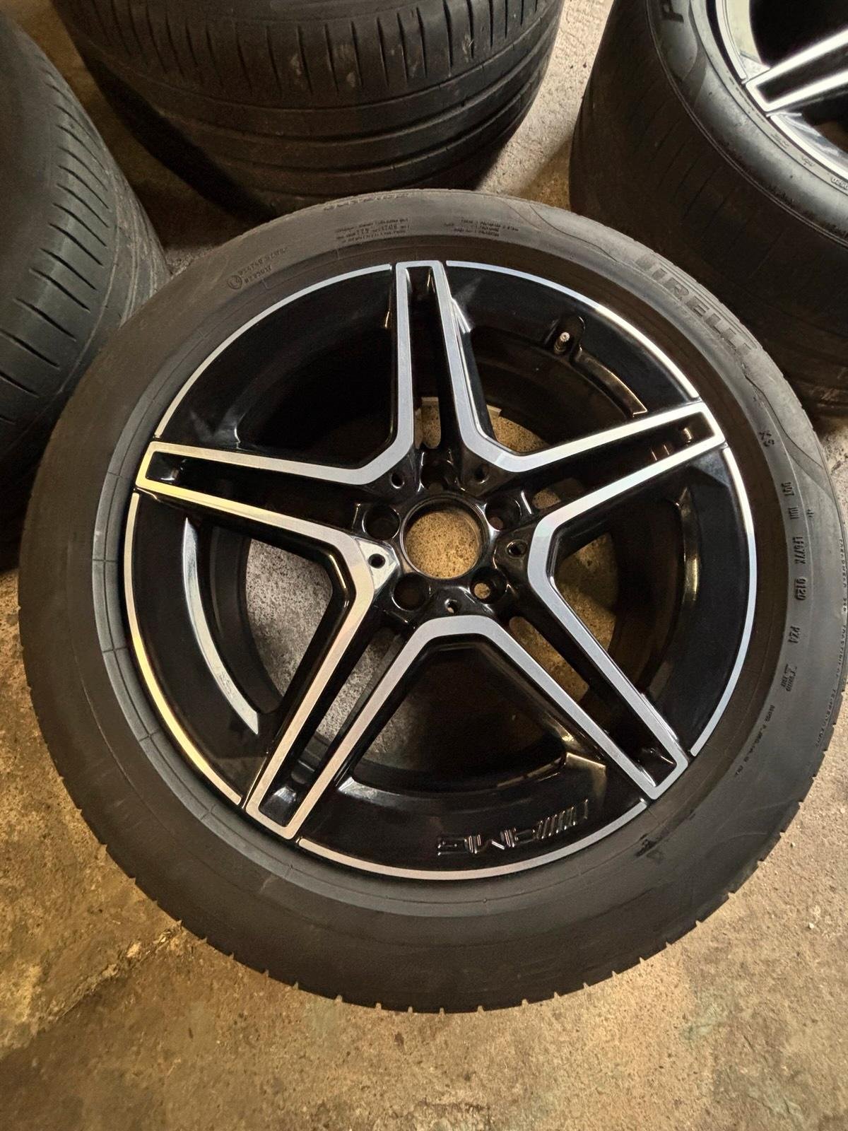 Mercedes-Benz 19-Inch Alloy Wheel - Image 2