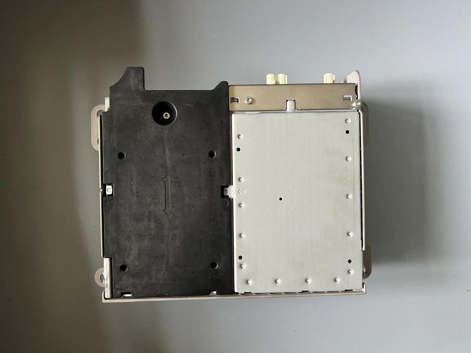 Mercedes-Benz Head Unit - Image 4