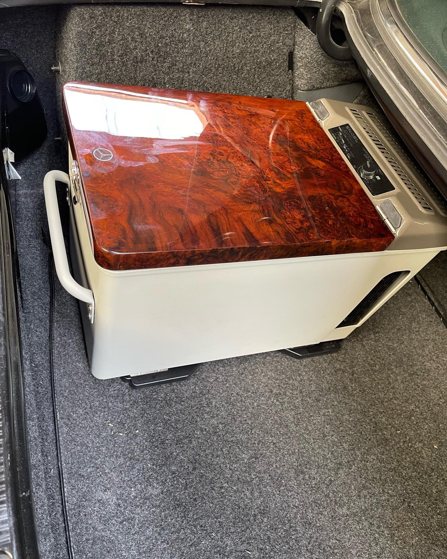 Mercedes-Benz Classic Car Refrigerator - Image 3