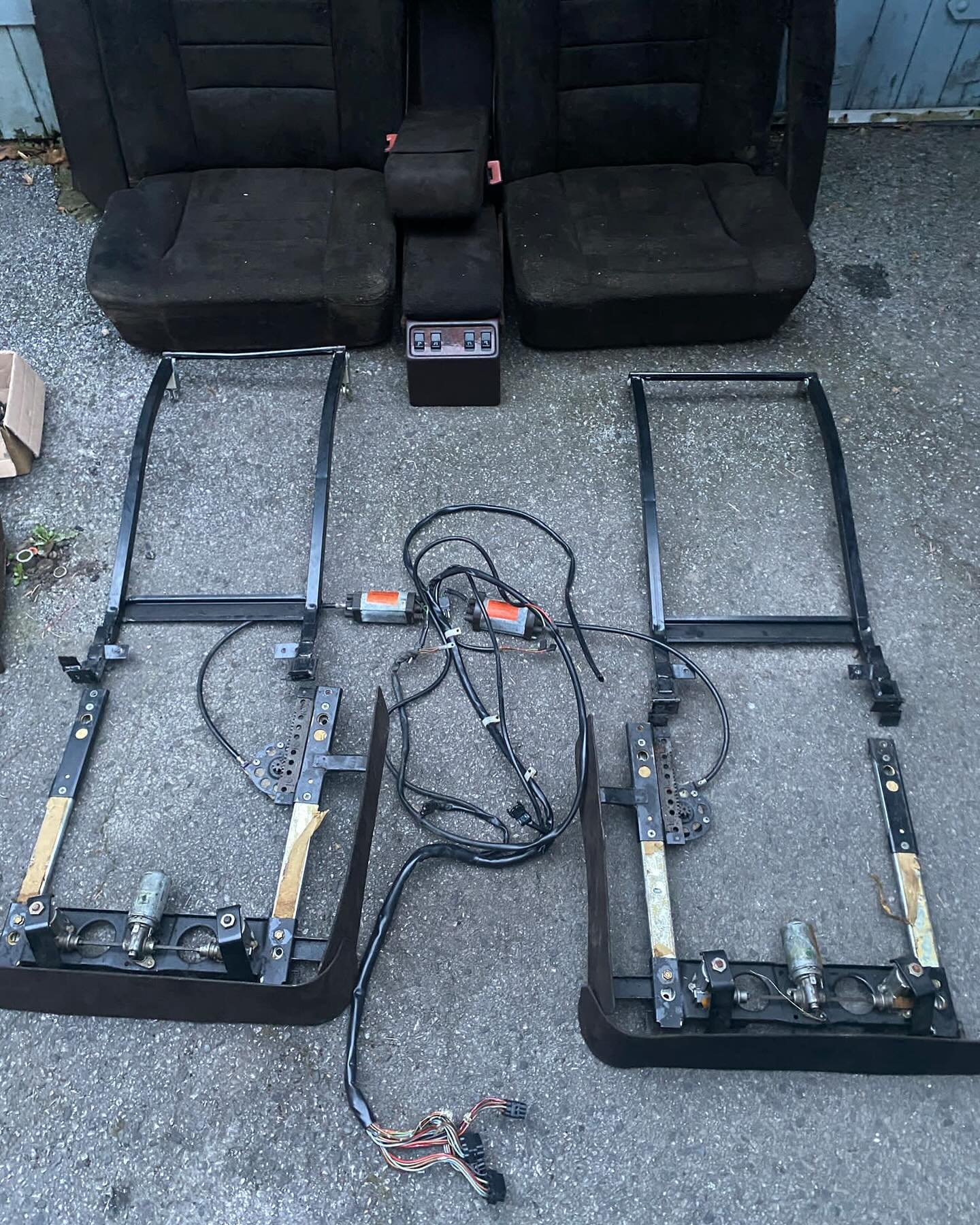 Electric Mercedes seats - Image 5