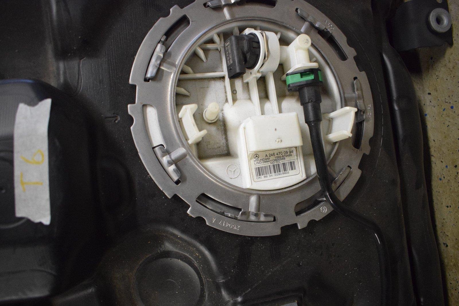 Original Mercedes-Benz Fuel Tank - Image 4